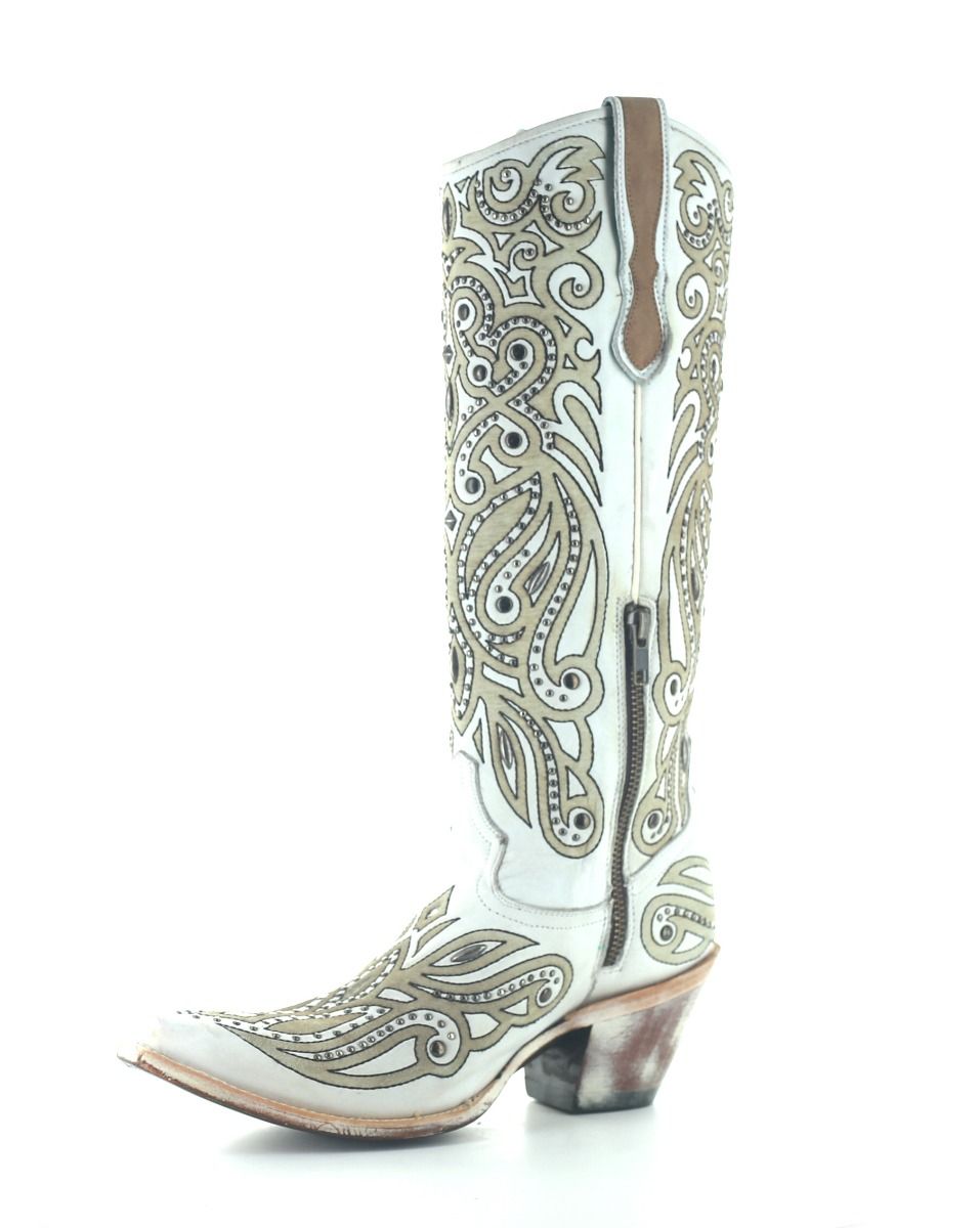 Corral White Laser Embroidery Studs Tall Top G1549
