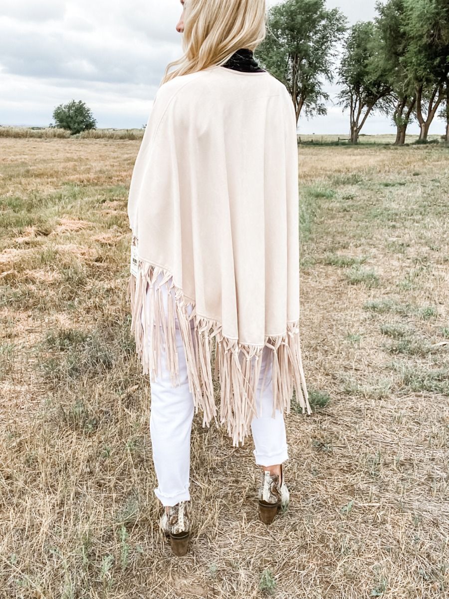 Sierra Shawl in Vintage White by Tasha Polizzi