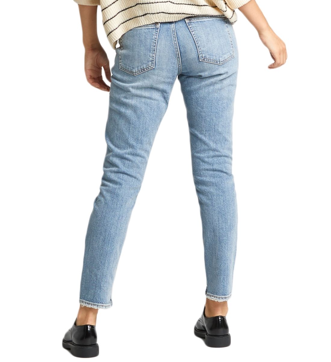 Silver Jeans Co. Frisco High Rise Vintage Tapered Leg Denim