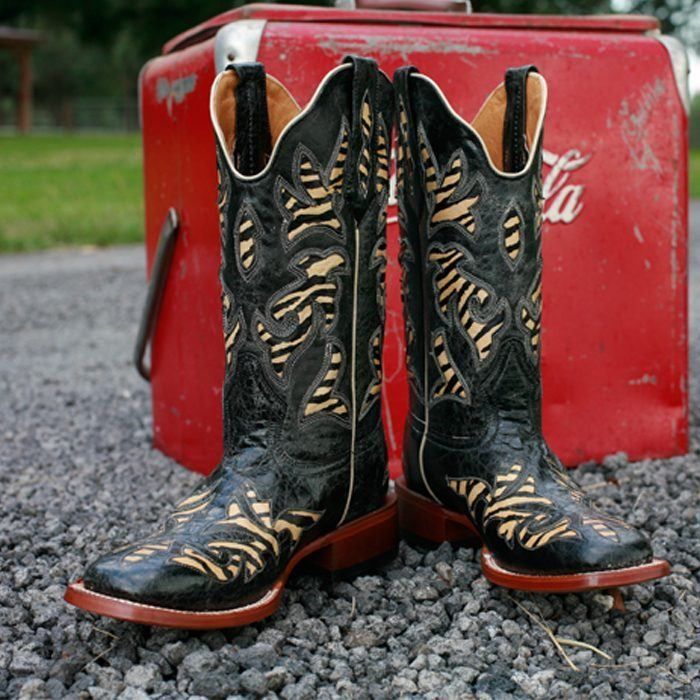 Johnny Ringo Legacy Collection Barn Black Grabado Zebra
