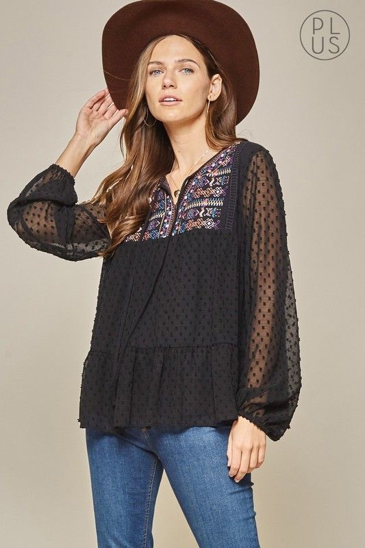 Embroider Woven Top Plus Size