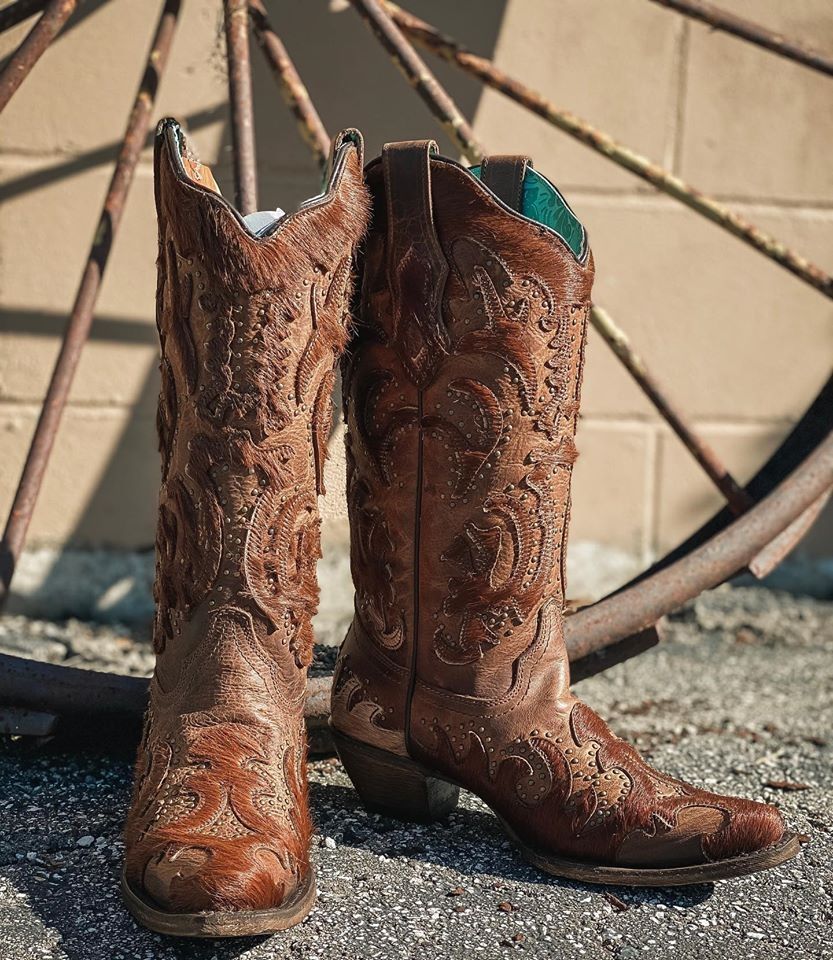 Corral Ladies Brown Cowhide Overlay with Studs