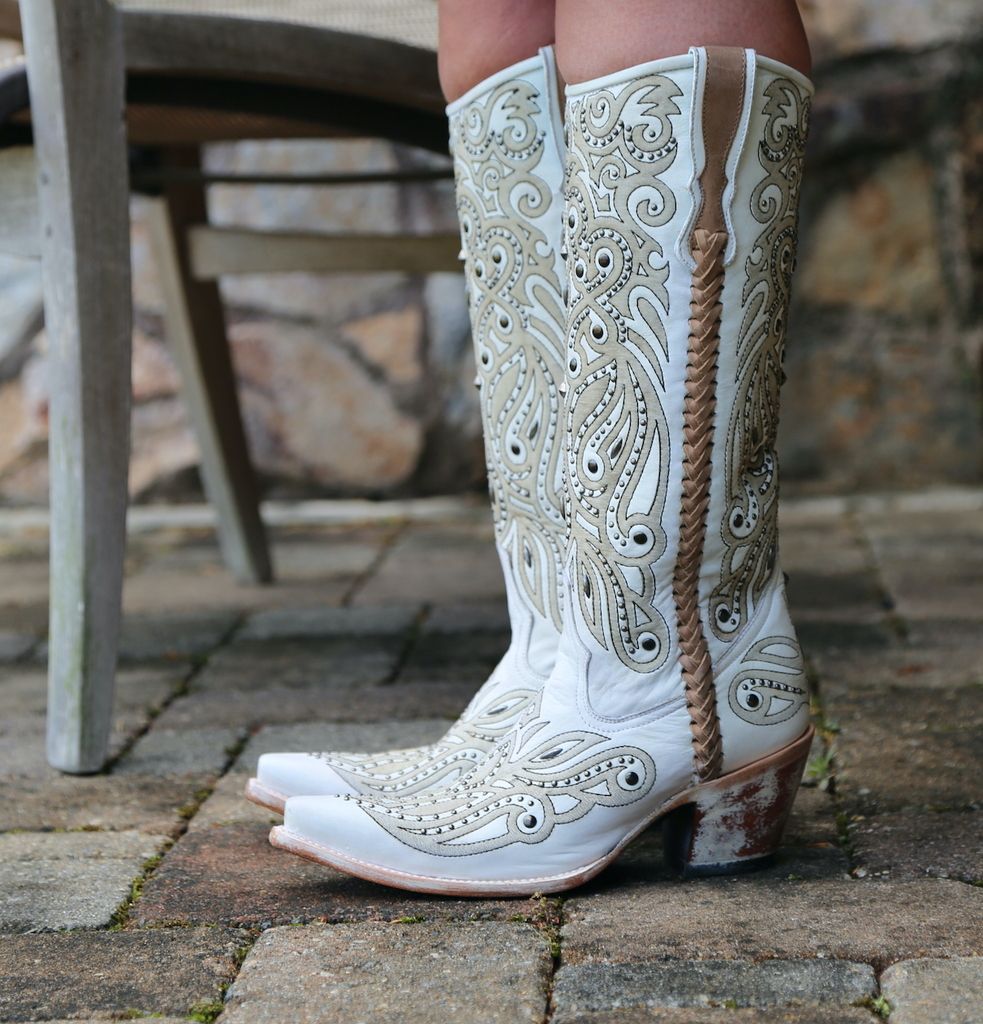 Corral White Laser Embroidery Studs Tall Top G1549