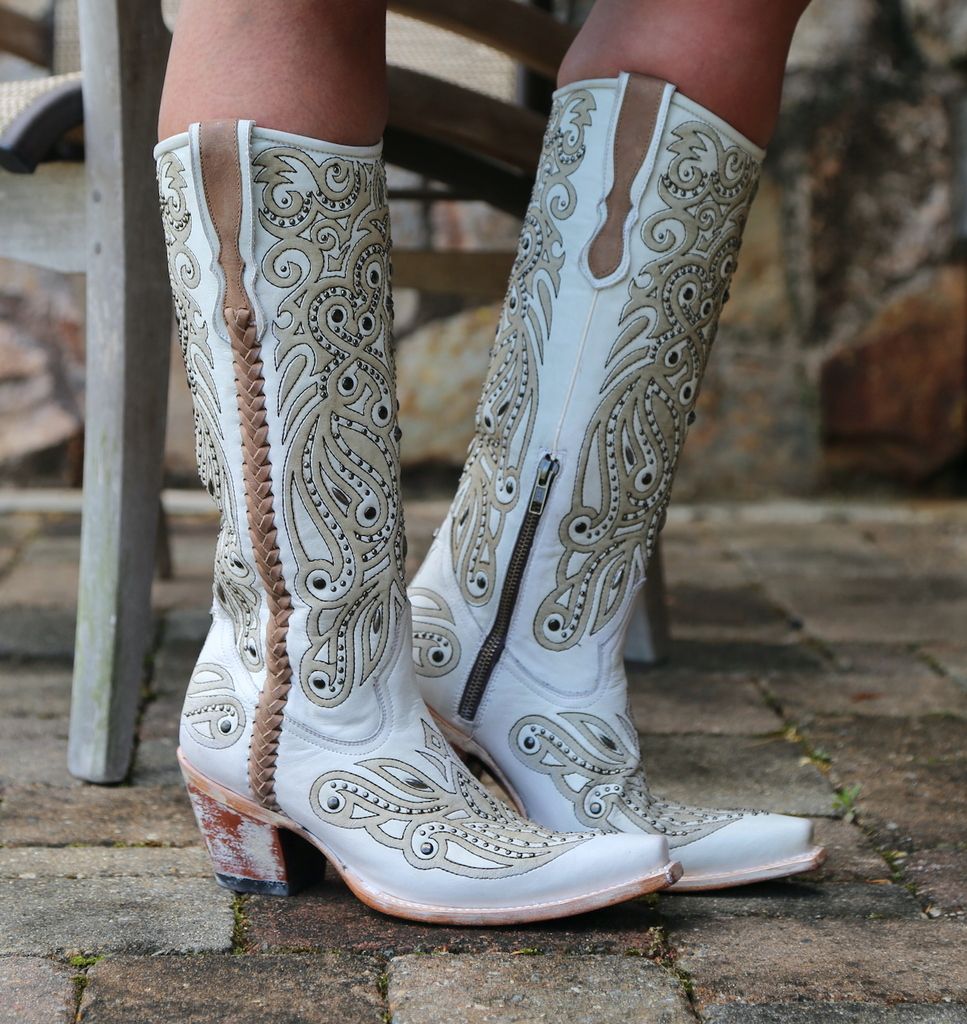 Corral White Laser Embroidery Studs Tall Top G1549