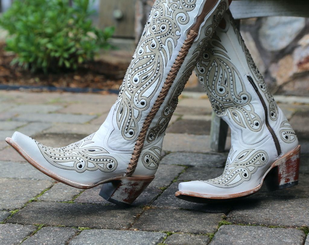 Corral White Laser Embroidery Studs Tall Top G1549